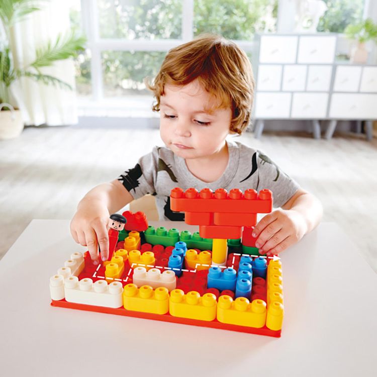 Hape - Count and Play Tow Truck - STEM