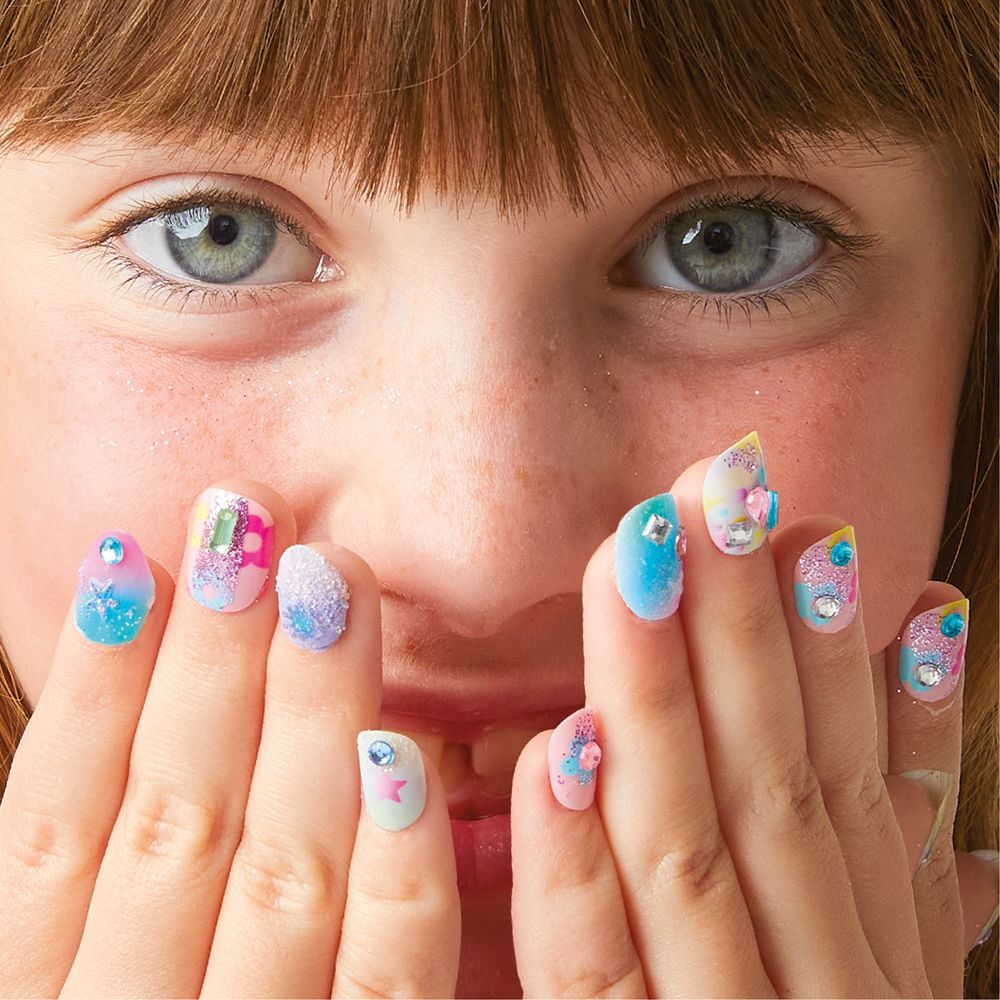 FAO Schwarz - Glitz & Glam Nail Studio Custom Press-On Nail Kit - Fashion Activity and Roleplay