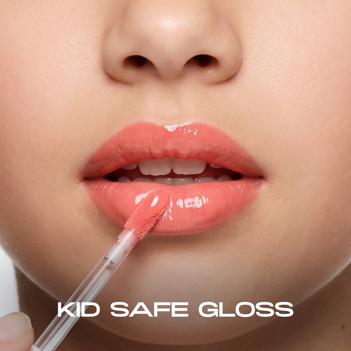 FAO Schwarz - Lip Gloss Keychain – Soft Vibe - Fashion Activity and Roleplay