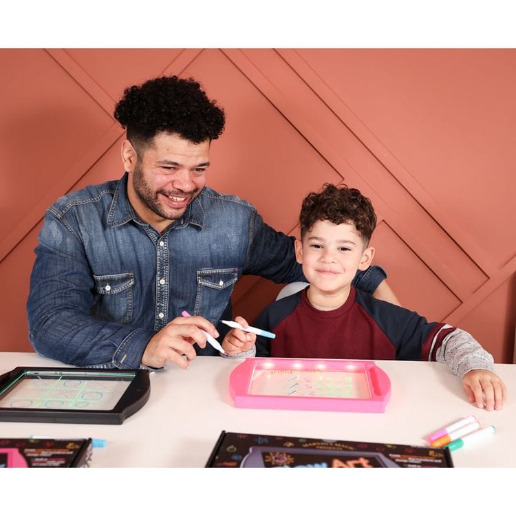 Marvin's Magic - Marvin’s Magic Glow Art Craft Kit - Pink - Creativity
