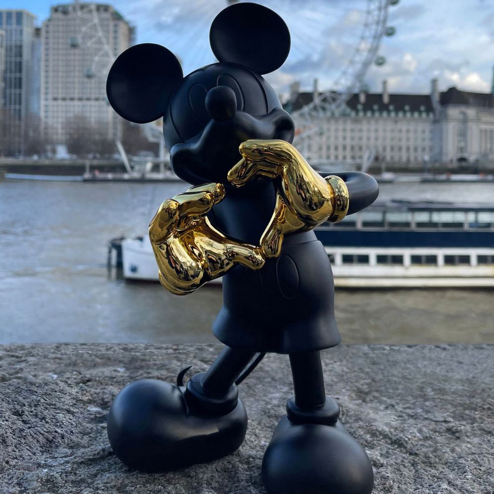 Leblon Delienne - Mickey Mouse With Love 12" Kelly Hoppen Figurine - Black & Gold - Collectibles