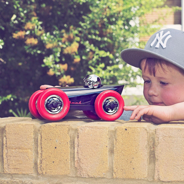 Playforever - Midi Buck Car Toy - Black/Red - Vehicles