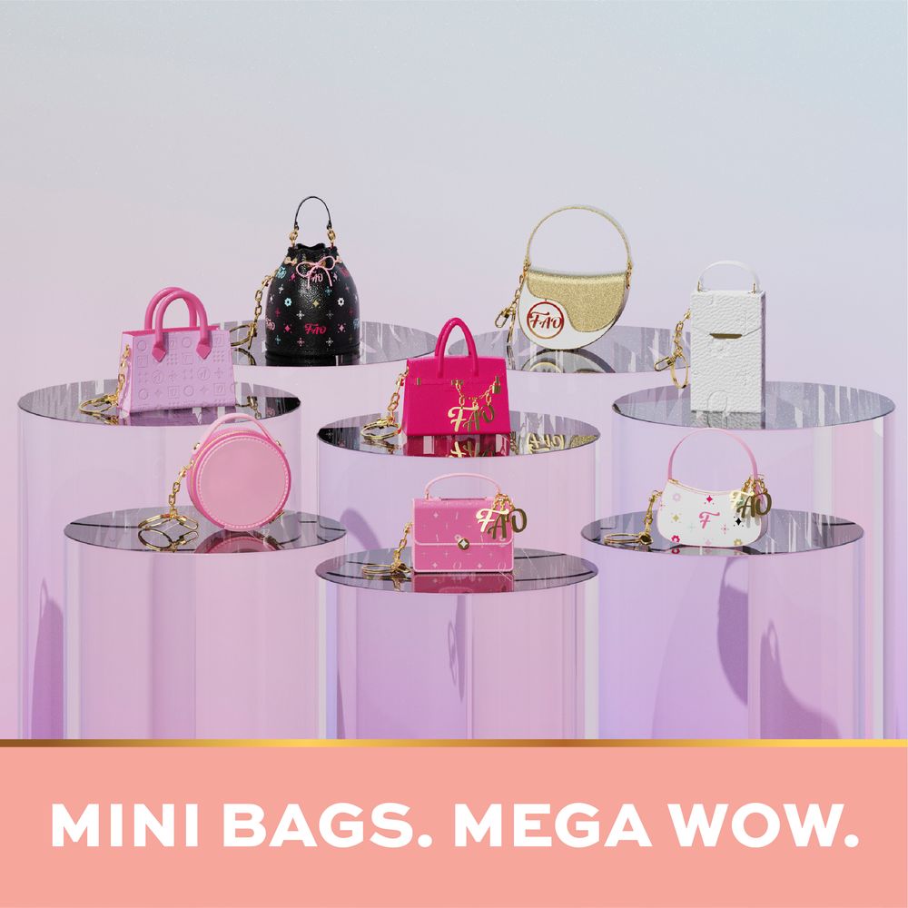 FAO Schwarz - Spring St. Mini Saddle Bag Charm - Fashion Activity and Roleplay