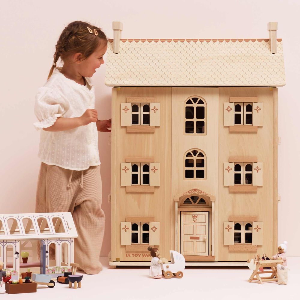 Le Toy Van - The Grand Natural Wood Doll House - Dolls