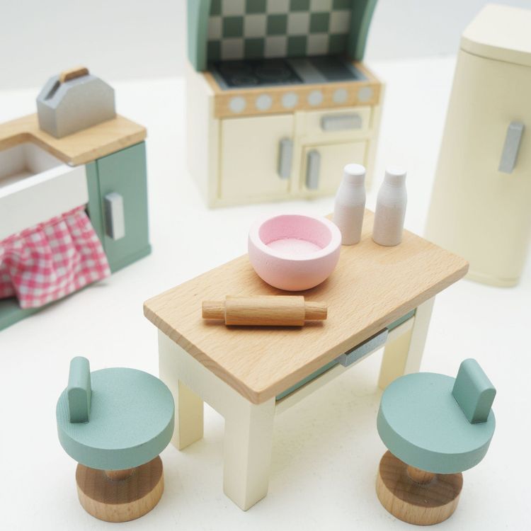 Le Toy Van - Wooden Dollhouse 20 Piece Kitchen Furniture Set - Dolls