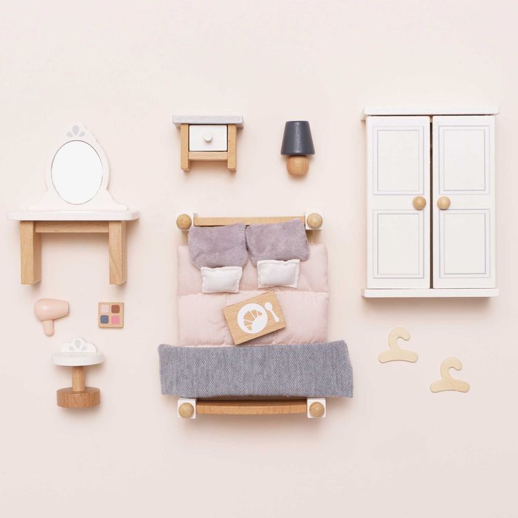 Le Toy Van - Wooden Dollhouse Bedroom Furniture Set - 19 Pieces - Dolls