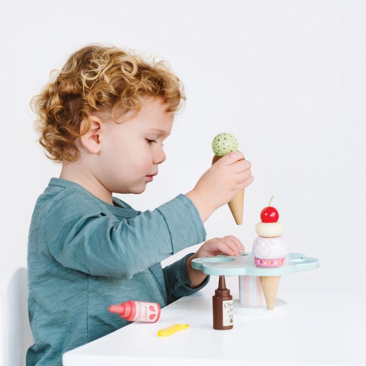 Le Toy Van - Wooden Ice Cream Stand & Toppings - Preschool